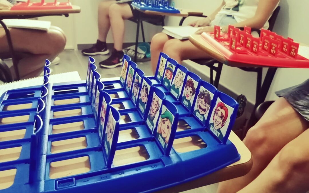 ¿Juegas? or do you play?